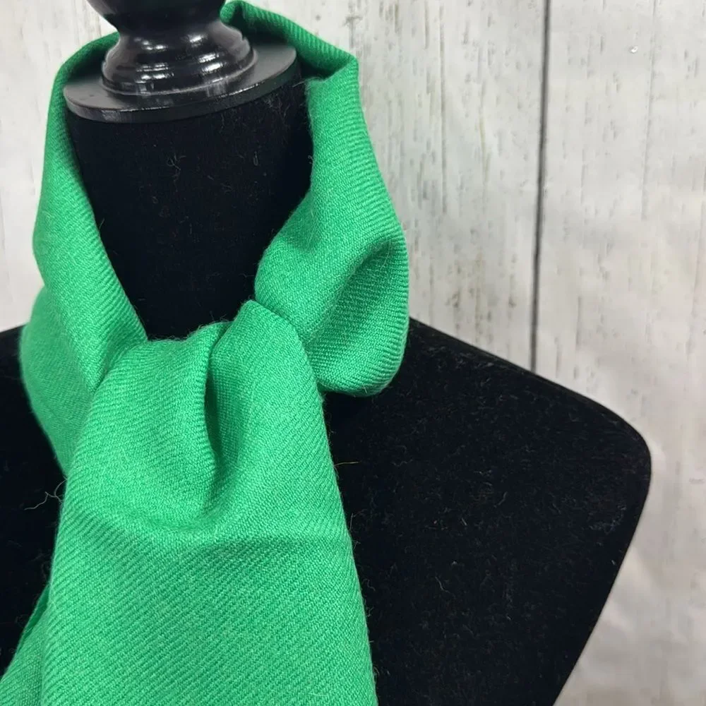Baby Alpaca 100% Fringe Luxurious Soft Cozy Handmade Knit Kelly Green Scarf